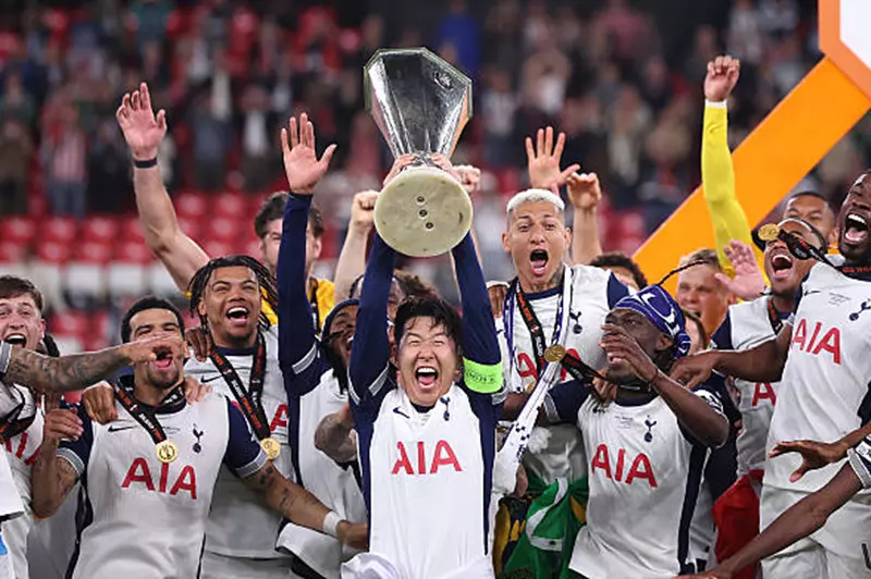 تأهل توتنهام يرفع عدد الأندية الإنجليزية المتأهلة لدوري أبطال أوروبا إلى ثلاثة